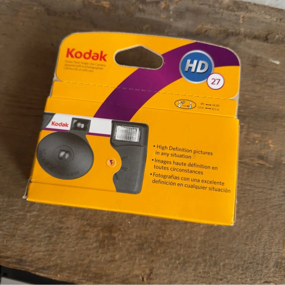 NOS Kodak EXPIRED disposable camera HD 27 exposure power flash